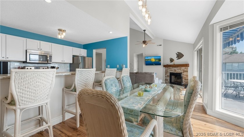 Welcome to this spacious 3 bedroom, 3 bath top-floor condo at - photo 12