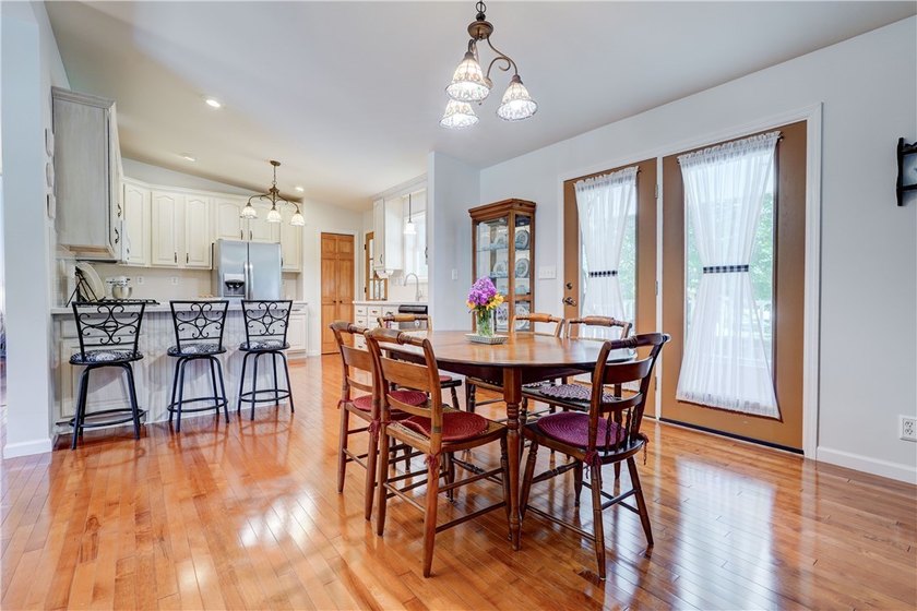 Welcome to this Impeccably Maintained 3 Bedroom, 2 Full Bath - photo 13