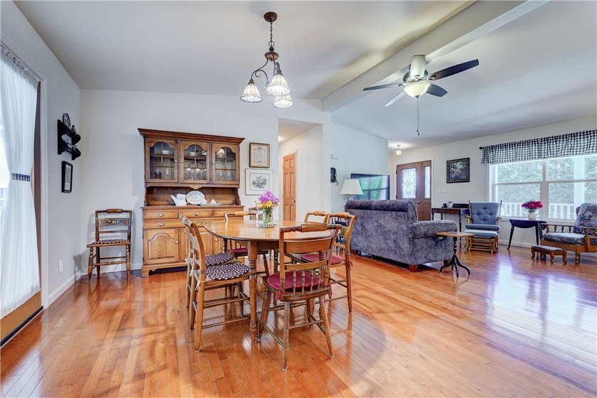 Welcome to this Impeccably Maintained 3 Bedroom, 2 Full Bath - photo 15
