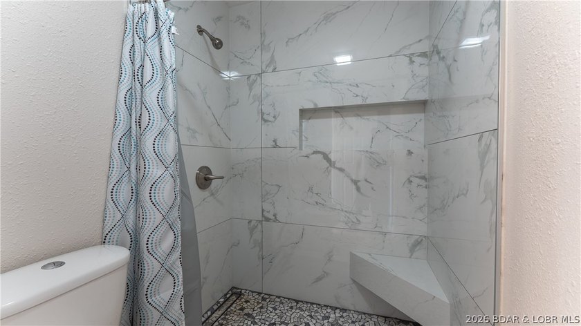 Welcome to this spacious 3 bedroom, 3 bath top-floor condo at - photo 18