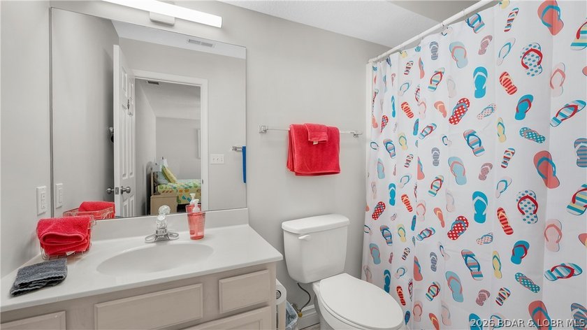 Welcome to this spacious 3 bedroom, 3 bath top-floor condo at - photo 21