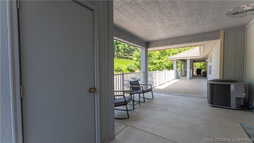 Welcome to this spacious 3 bedroom, 3 bath top-floor condo at - photo 27