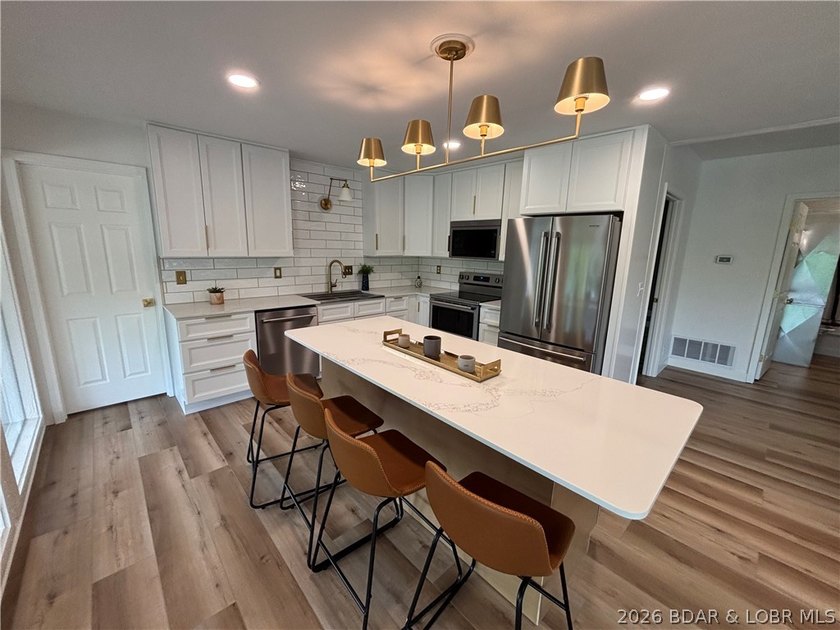 Completely remodeled in 2026, this move-in ready 3 bedroom, 2 - photo 5