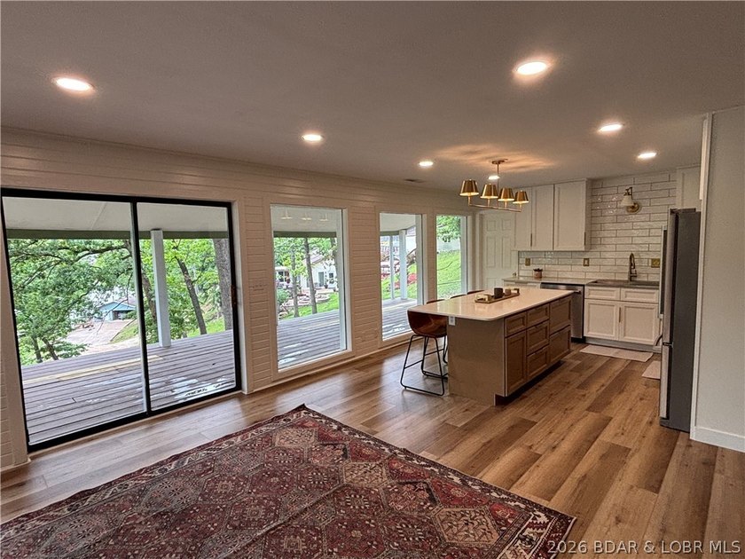Completely remodeled in 2026, this move-in ready 3 bedroom, 2 - photo 6