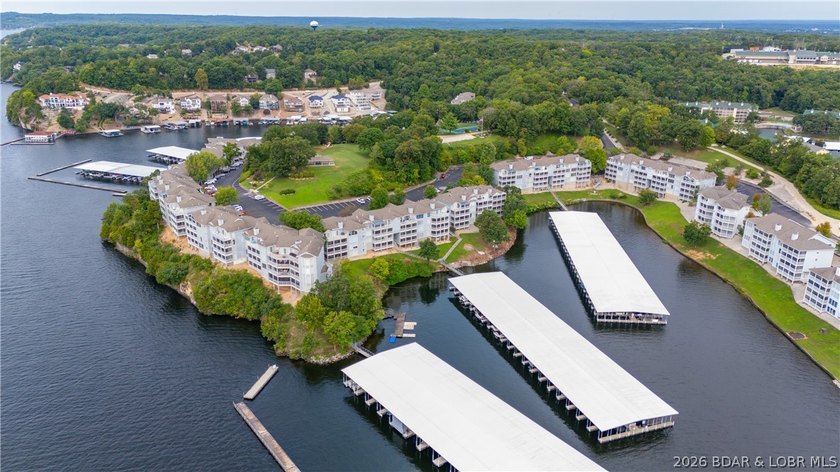 Welcome to this spacious 3 bedroom, 3 bath top-floor condo at - photo 39