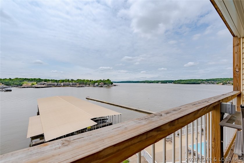 If you know the Ledges, then you know Building 9 is where buyers - photo 4