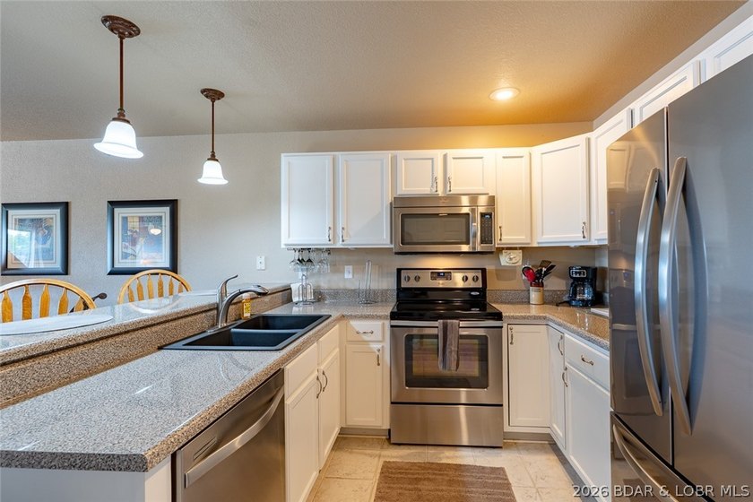 If you know the Ledges, then you know Building 9 is where buyers - photo 5