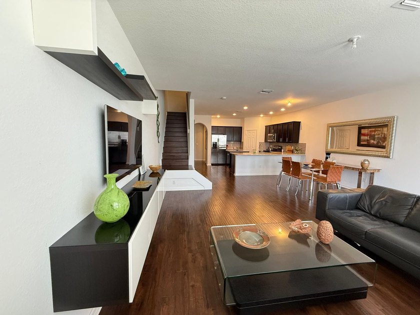 Step into this beautifully maintained 3-bedroom, 2.5-bath - photo 17