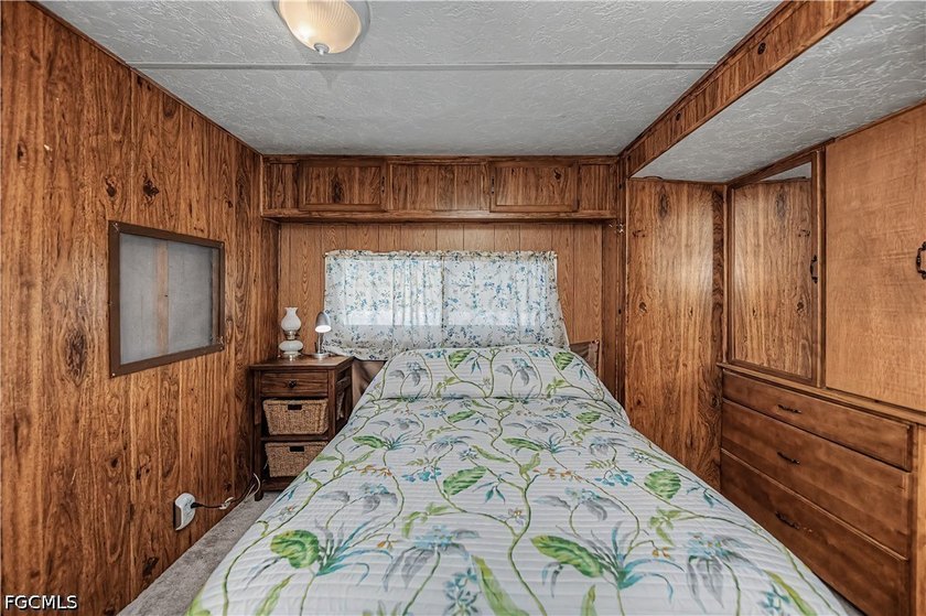 Located in the desirable Fountain View RV Resort, a - photo 22