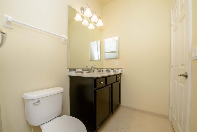 Step into this beautifully maintained 3-bedroom, 2.5-bath - photo 37