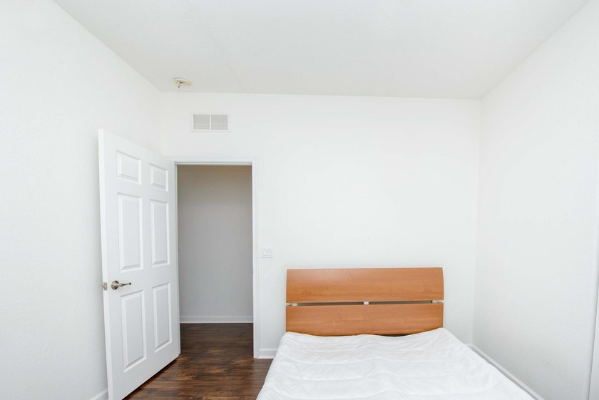 Step into this beautifully maintained 3-bedroom, 2.5-bath - photo 41