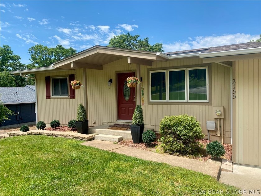 Big price improvement on this turn-key Osage Beach lakefront - photo 2