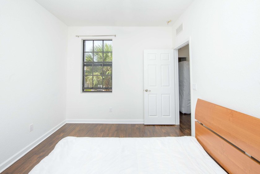 Step into this beautifully maintained 3-bedroom, 2.5-bath - photo 42