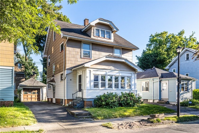 Another Rockin' Rochester Property! Grandma's House is finally - photo 2