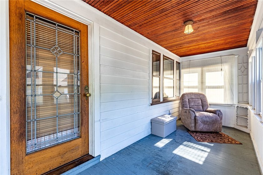 Another Rockin' Rochester Property! Grandma's House is finally - photo 5