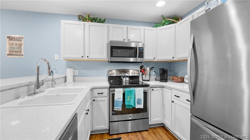 Located just outside of Camdenton in the sought-after Cedar Glen - photo 6
