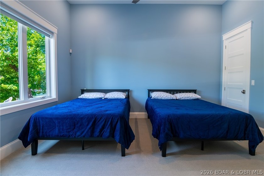 The ultimate Lake of the Ozarks retreat awaits in prestigious - photo 40