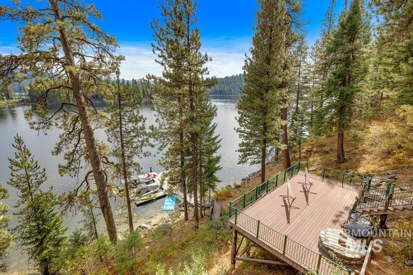 Fractional Lakefront 5-bed, 5 bath home with two additional bed - photo 3