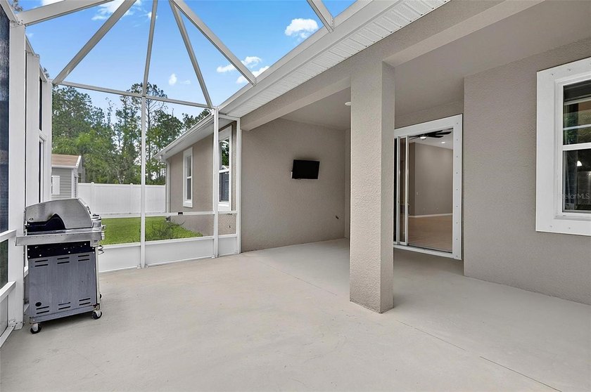 Better than new! Open concept 4 bedroom 3 bath 3 car garage home - photo 12