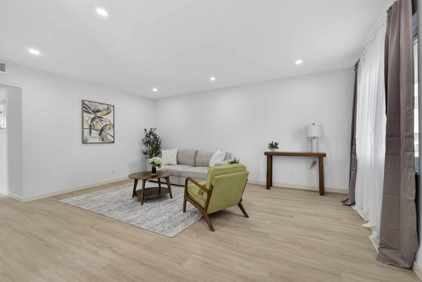 Stunning fully renovated corner-unit condo in a premier 55+ - photo 12