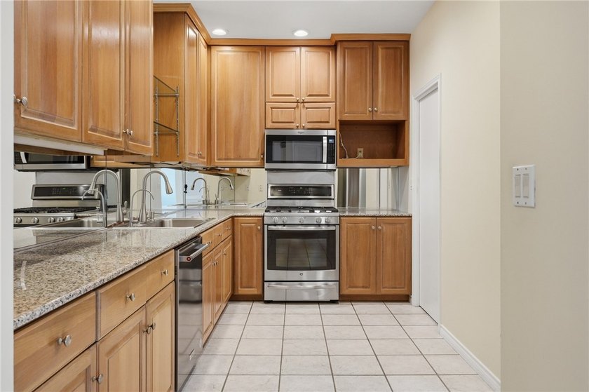 Welcome to this exceptional waterfront home in the highly - photo 13
