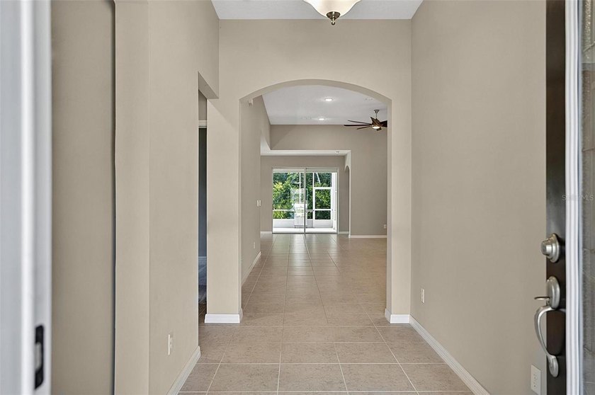 Better than new! Open concept 4 bedroom 3 bath 3 car garage home - photo 13