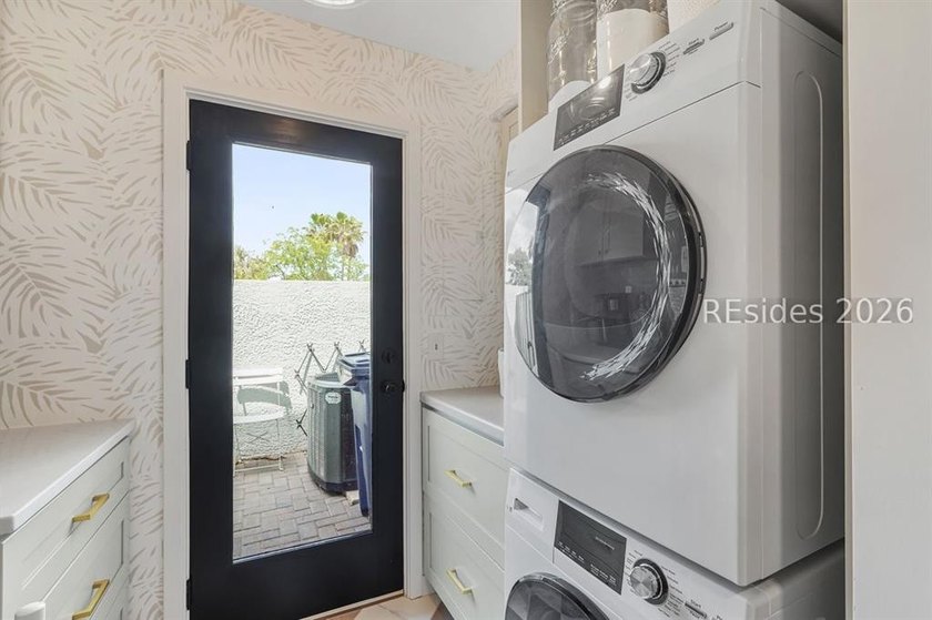 Located in Mariners Cove Club on Hilton Head Island with direct - photo 19