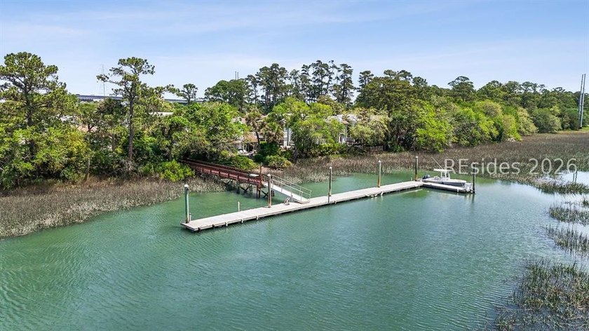 Located in Mariners Cove Club on Hilton Head Island with direct - photo 25