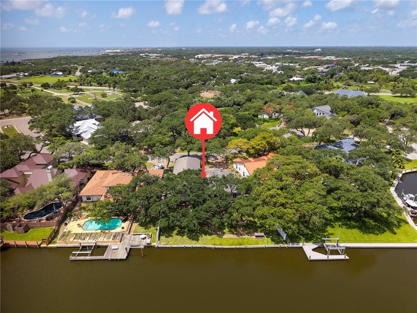 Welcome to this exceptional waterfront home in the highly - photo 35