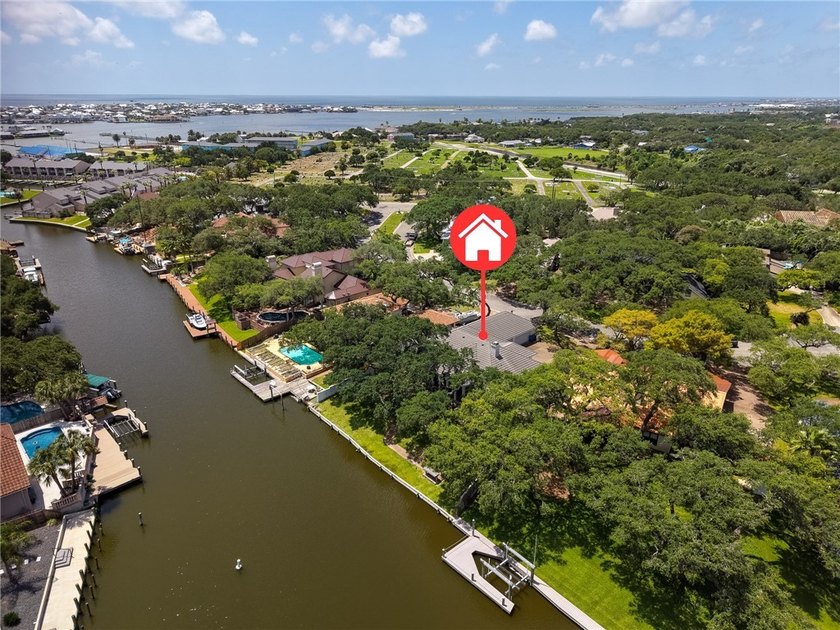 Welcome to this exceptional waterfront home in the highly - photo 36