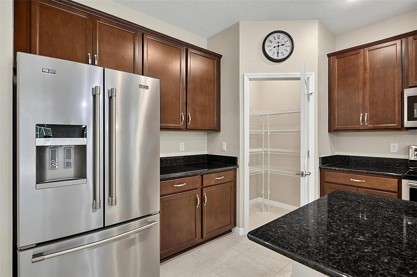 Better than new! Open concept 4 bedroom 3 bath 3 car garage home - photo 37