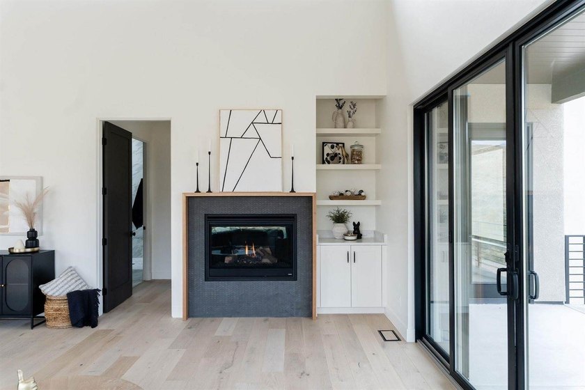 OPEN HOUSE 6/28 2-4pm Experience effortless luxury in one of - photo 8