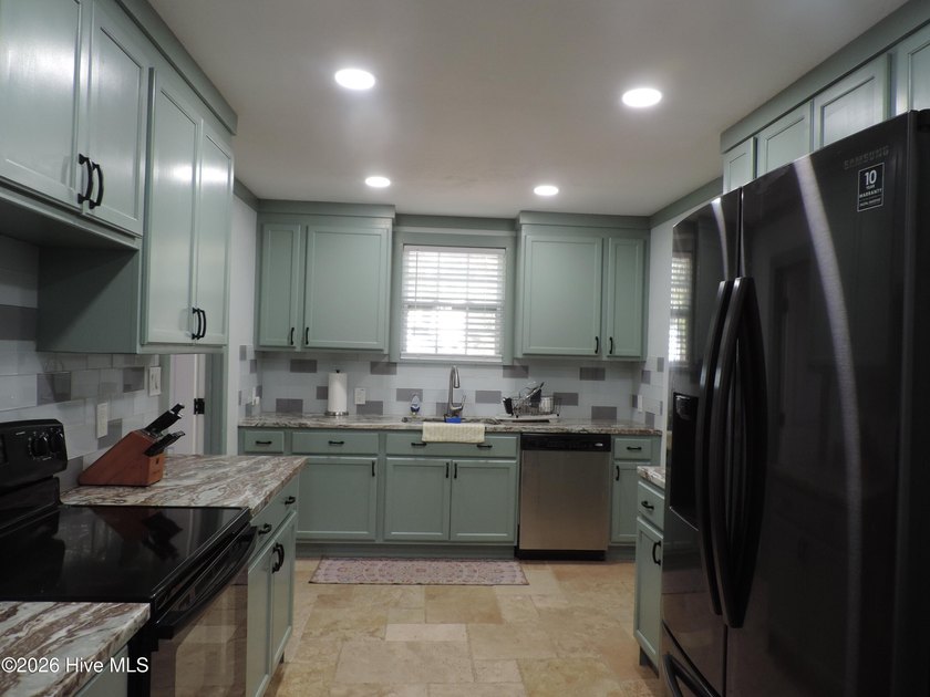BOGO! Two Homes for the Price of One! Don't miss this incredible - photo 3
