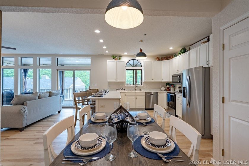 Beautifully updated top floor end unit at Lazy Days in Osage - photo 8