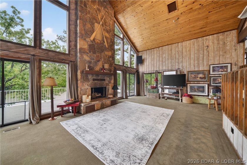 Discover a rare opportunity to own a truly distinctive lakefront - photo 5