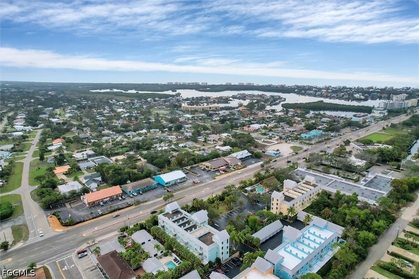MOTIVATED SELLER!!!! --- WALK TO THE BEACH!!! THIS 3 Bedroom 3 - photo 31