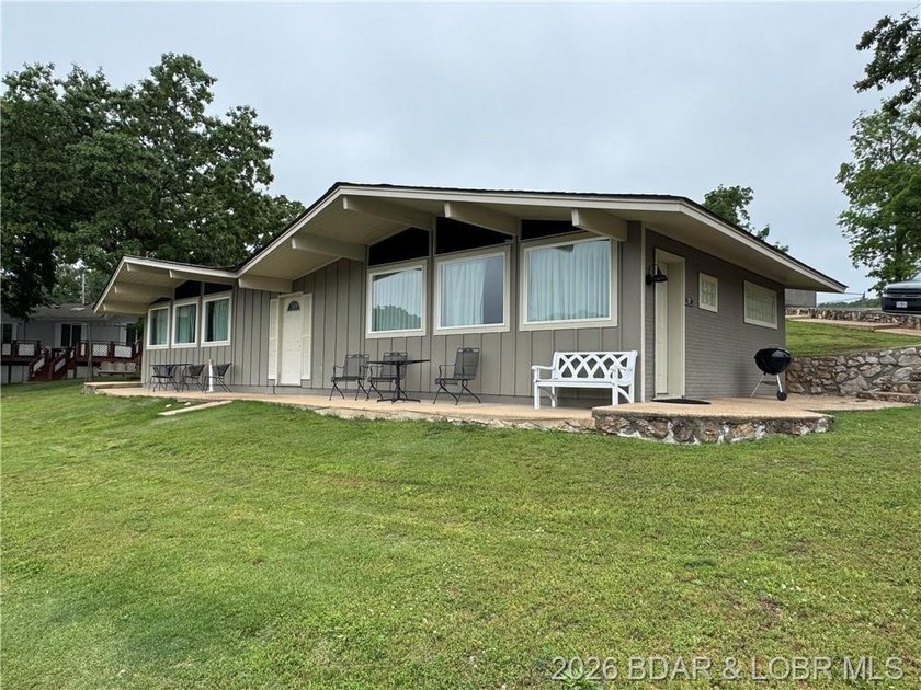 Rare waterfront INVESTMENT OPPORTUNITY with proven vacation - photo 3