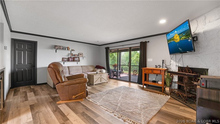 Great Investment Opportunity in Lake Ozark. This 2 Bed 2 Bath - photo 4