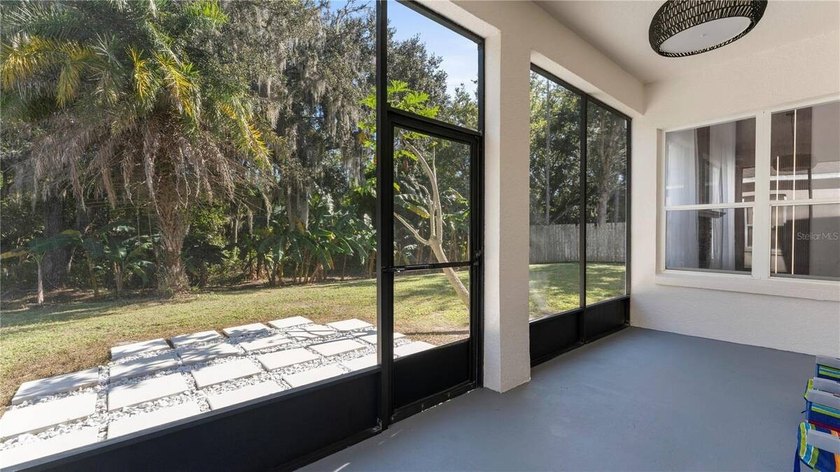 A beautiful, fully remodeled home featuring a new roof and new - photo 36