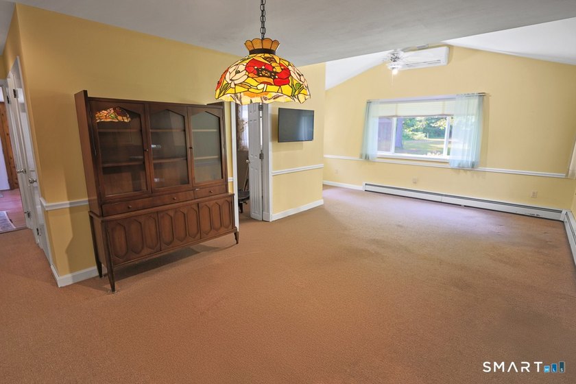 Nestled on more than 1.4 private acres, this sprawling ranch - photo 6