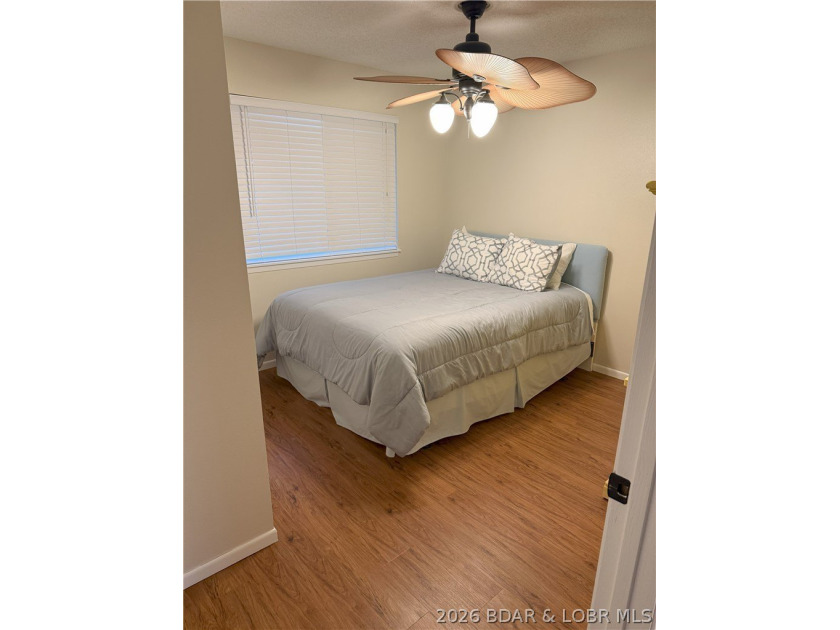 This is a really nice highly desired WALK IN unit with LVP - photo 5