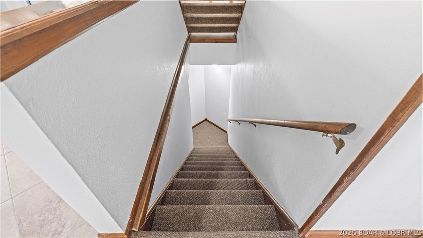 Welcome to this beautifully updated 3-bedroom, 2.5 bath - photo 27