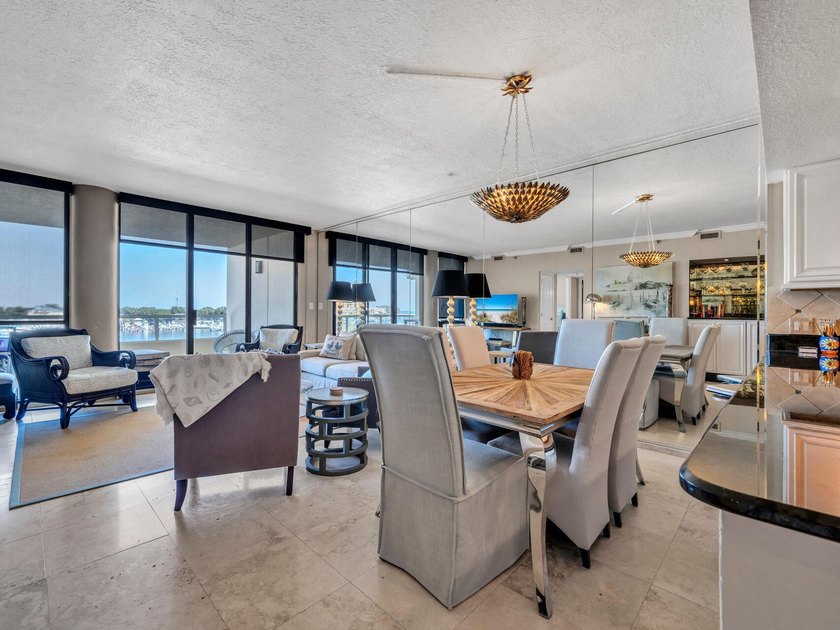 Great unit in sought after East Pass Towers Condominium. This - photo 6
