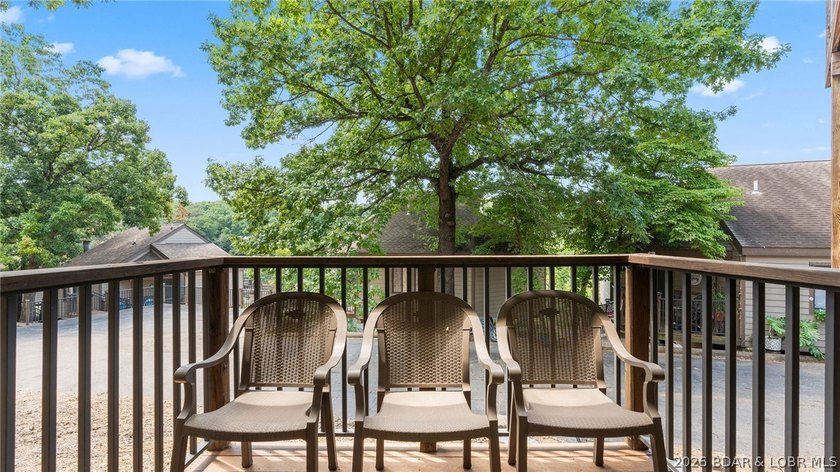 Welcome to this beautifully updated 3-bedroom, 2.5 bath - photo 38