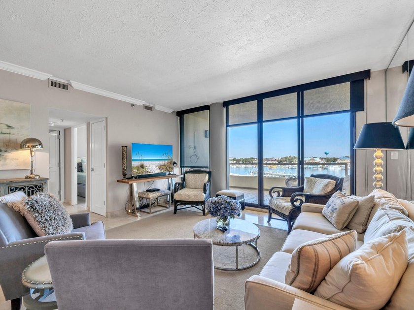 Great unit in sought after East Pass Towers Condominium. This - photo 9
