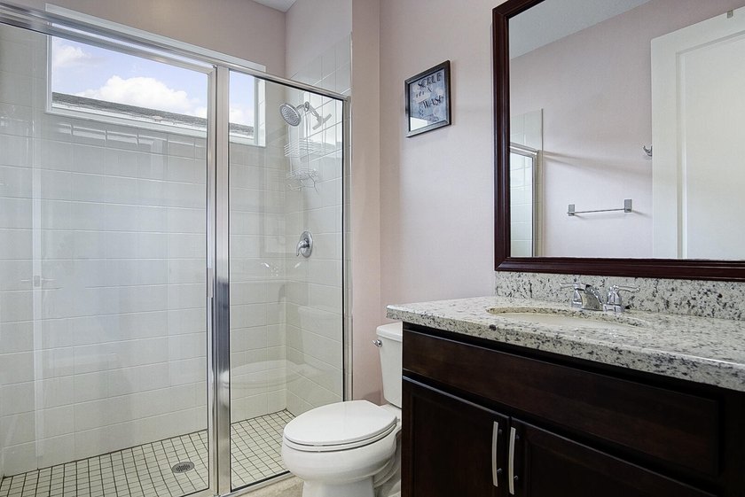 Endless natural light and low maintenance single-level living - photo 15