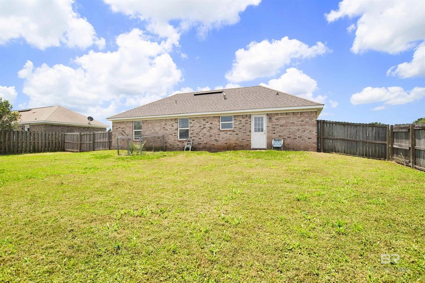 Priced to sell! 3 Bedroom 2 bath home close to town in Central - photo 22