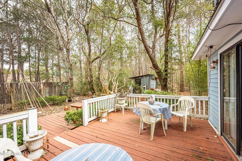 Discover exceptional potential with this 3 bedroom, 2 bath home - photo 41