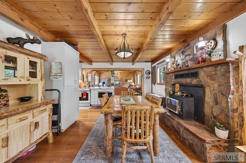 Welcome to 4072 Aspen Ridge, a well maintained mountain retreat - photo 3