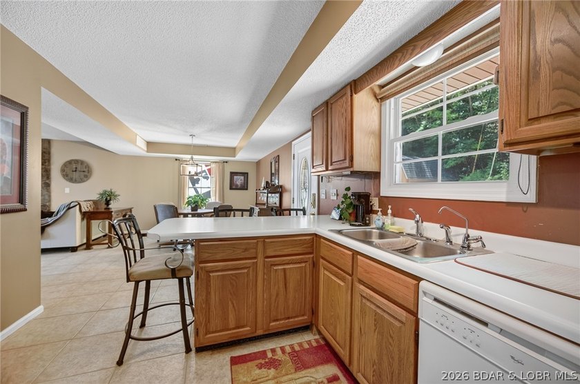 Lakefront living is easy in this 4 bedroom, 2.5 bath home - photo 8